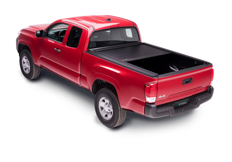 RTX60861-Retrax 2022+ Toyota Tundra CrewMax 5.5ft Bed w/Rail System (Excl Trail Special Edition) RetraxONE MX-Retractable Bed Covers-Retrax