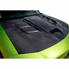 Load image into Gallery viewer, Detailed view of integrated heat extraction vents on the Sniper 1.0 hood