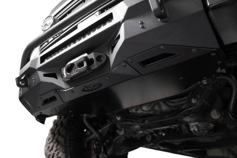 Toyota Tundra front bumper with top hoop - Close Up