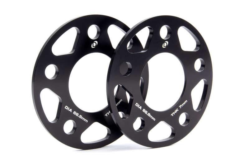 Dinan D210-2025 Wheel Spacer Set - primary product image