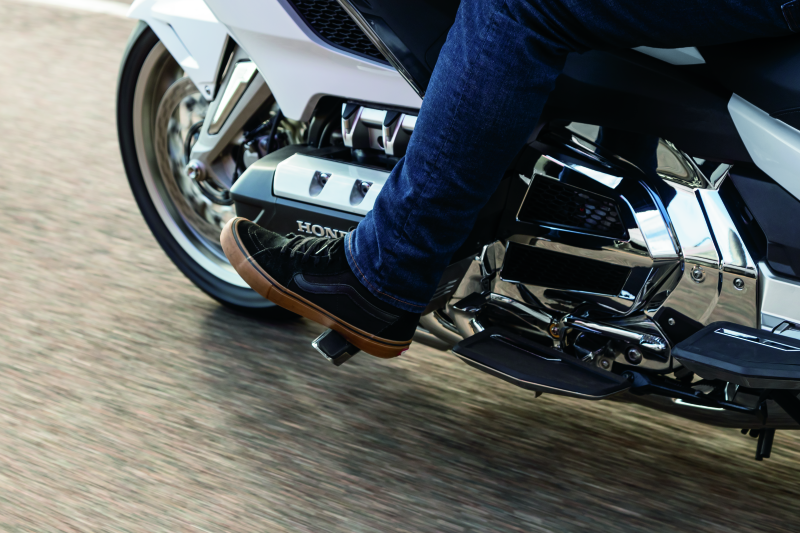 KUR6750-Kuryakyn Omni Cruise Mnt With Pegs Chrome-Footpegs-Kuryakyn