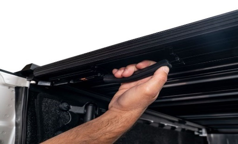RTX30482-Retrax 19-22 Chevrolet/GMC (6.5ft. Bed) Retrax IX-Retractable Bed Covers-Retrax