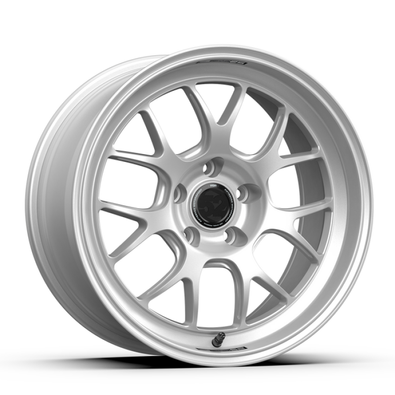 FFTRSARS-89552+22-fifteen52 Apex RSR 18x9.5 5x120 22mm ET 72.56mm Center Bore Radiant Silver-Wheels - Cast-fifteen52