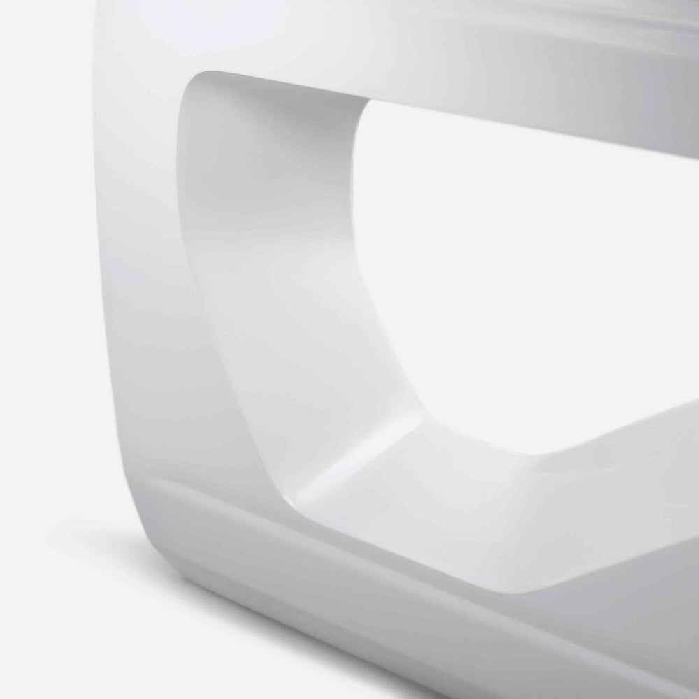 Side profile showcasing fitment and trail visibility design