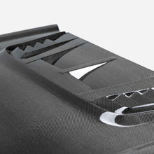 Load image into Gallery viewer, Side profile highlighting the contours and 3K twill carbon fiber weave