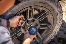 Load image into Gallery viewer, ARB ARB E-Z Deflator Digital Gauge with Extended Valve