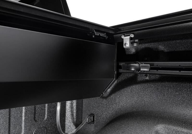 RetraxPRO MX Retractable Tonneau Cover 2022-2025 Toyota Tundra 5.5 Bed - Close Up