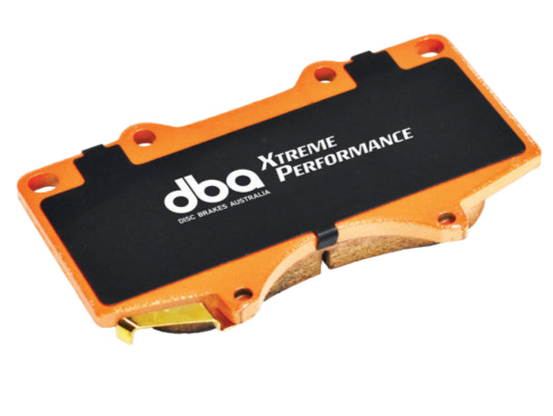 DBA 06-07 Dodge Magnum SRT8 / 06-09 Challenger SRT8 XP650 Front Brake Pads