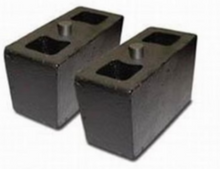 Load image into Gallery viewer, Fabtech 2in Rear Leaf Spring Block Kit - 3/4in Pin - Black Ops Auto Works