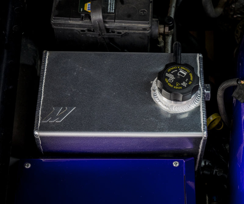 MISMMRT-DMAX-01MWBK-Mishimoto 01-07 Chevy/GMC 6.6L Duramax Degas Tank - Black-Coolant Reservoirs-Mishimoto