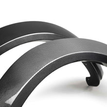 Load image into Gallery viewer, Detailed mounting edge of Anderson Composites Type-Wide front flare