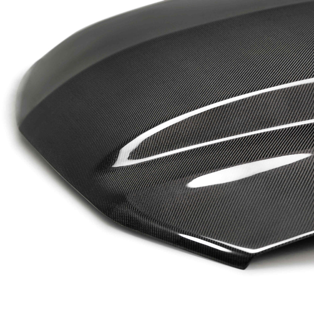 Close-up of UV-protected gloss clear coat and 2x2 twill carbon weave