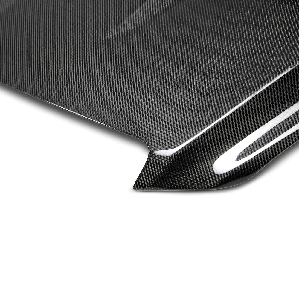 Rear vent close-up showing mesh insert and gloss finish detail