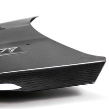 Load image into Gallery viewer, Close-up of 3K twill weave and polished UV-resistant surface.