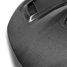 Load image into Gallery viewer, Detailed corner shot of carbon weave pattern with deep gloss reflection.