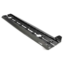 Load image into Gallery viewer, Anderson Composites GT350-style carbon fiber rocker panel splitters for 2015–2017 Ford Mustang — side view showing gloss finish and sculpted design.