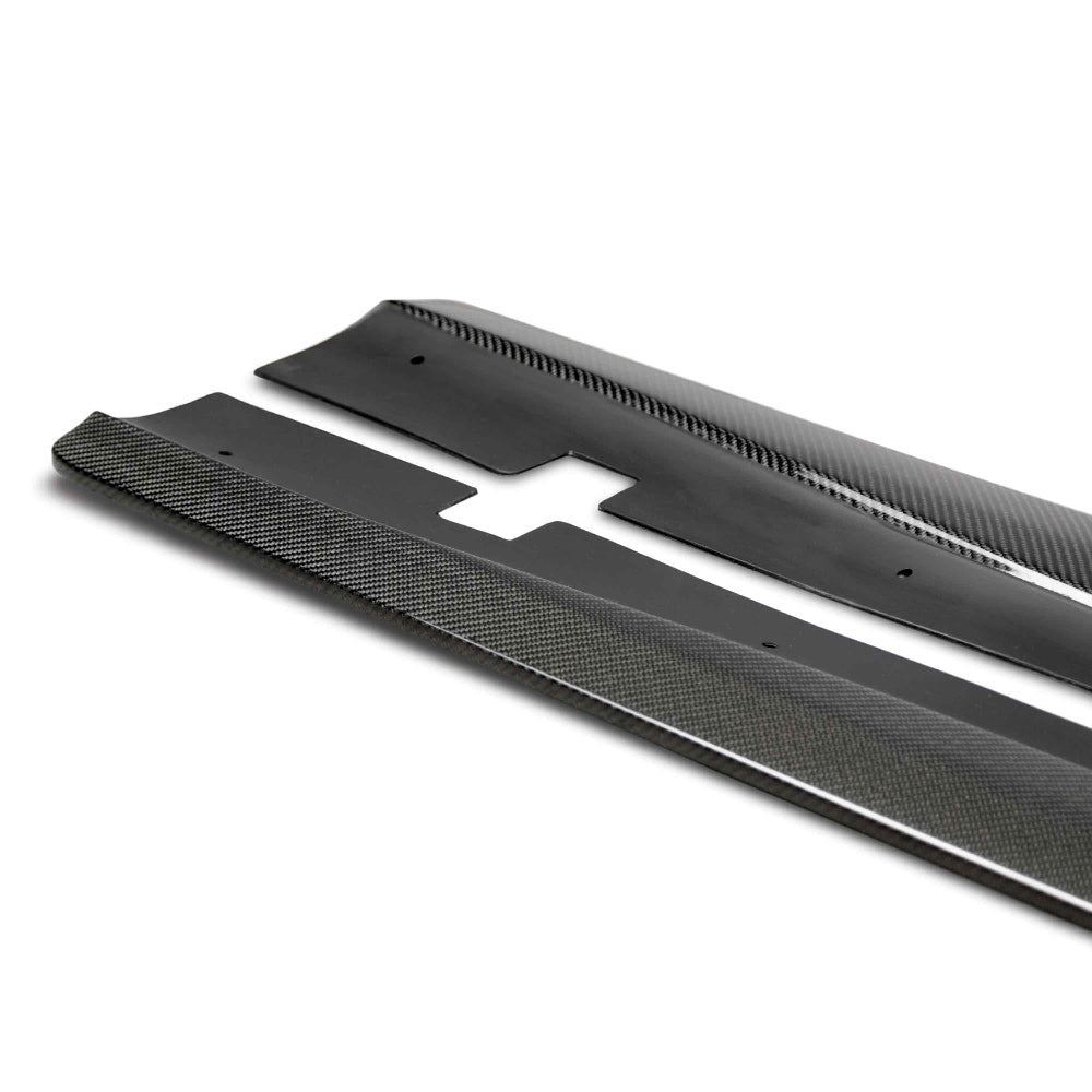 Detail of carbon fiber finish and UV-protected coating on the Type-MB splitters.