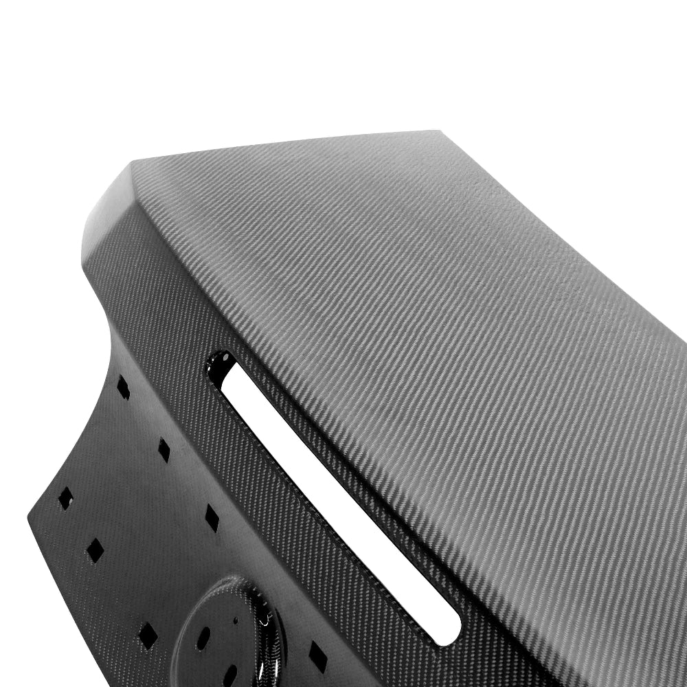Rear view highlighting the OEM fit and precision weave of the Anderson Composites Mustang Type-OE Decklid.
