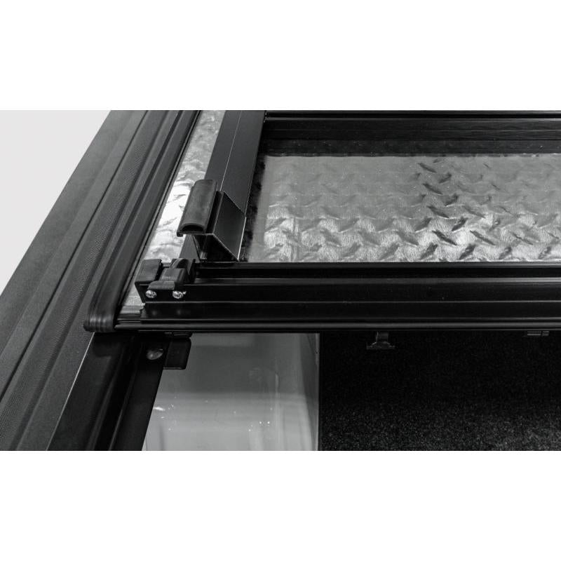 Access LOMAX Tri-Fold Cover 2022+ Nissan Frontier - 5ft Bed - image 4
