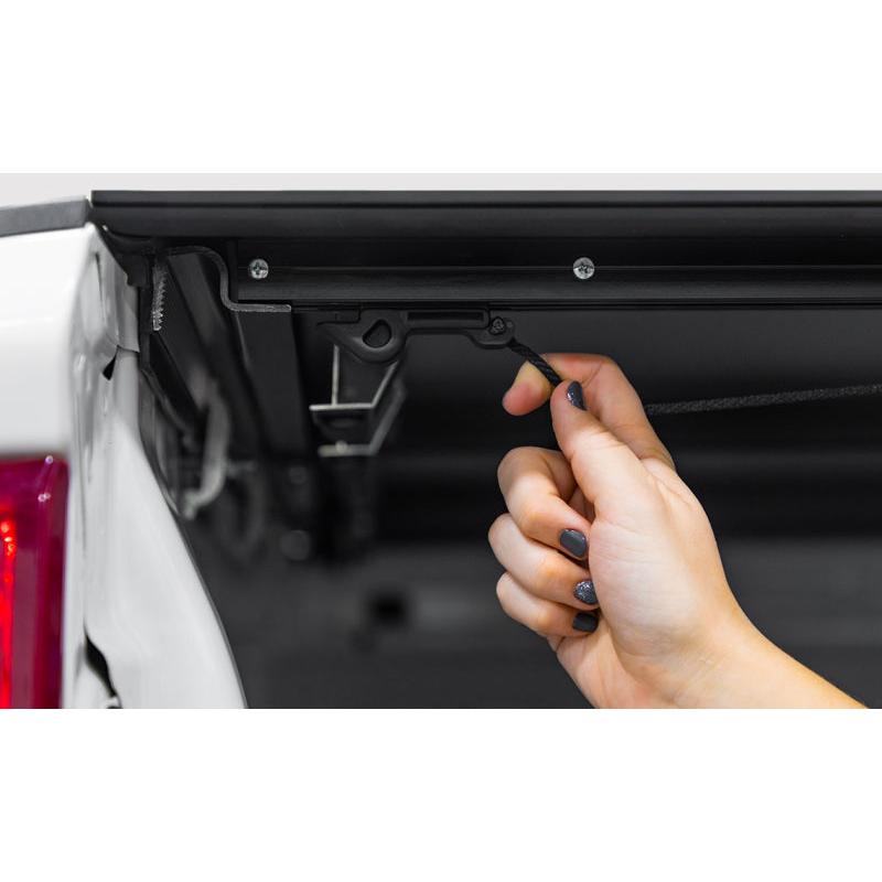 Access LOMAX Tri-Fold Cover 26-27 Ford Ranger - 5ft Standard Bed - image 7