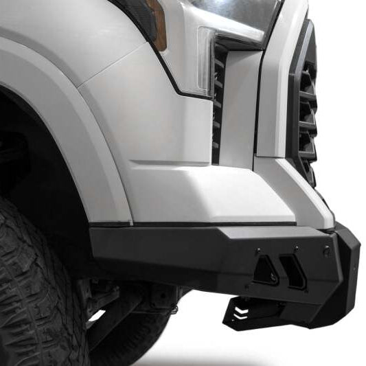 Close up of knife edge design