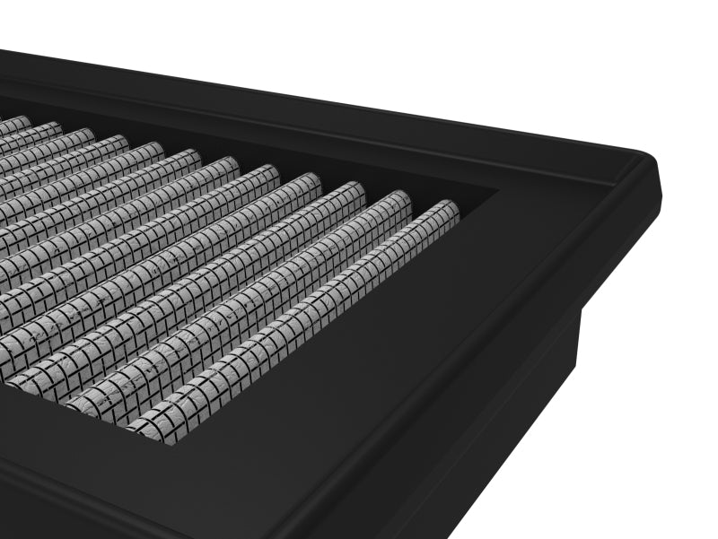 Close-up of aFe Pro DRY S three-layer oil-free synthetic media