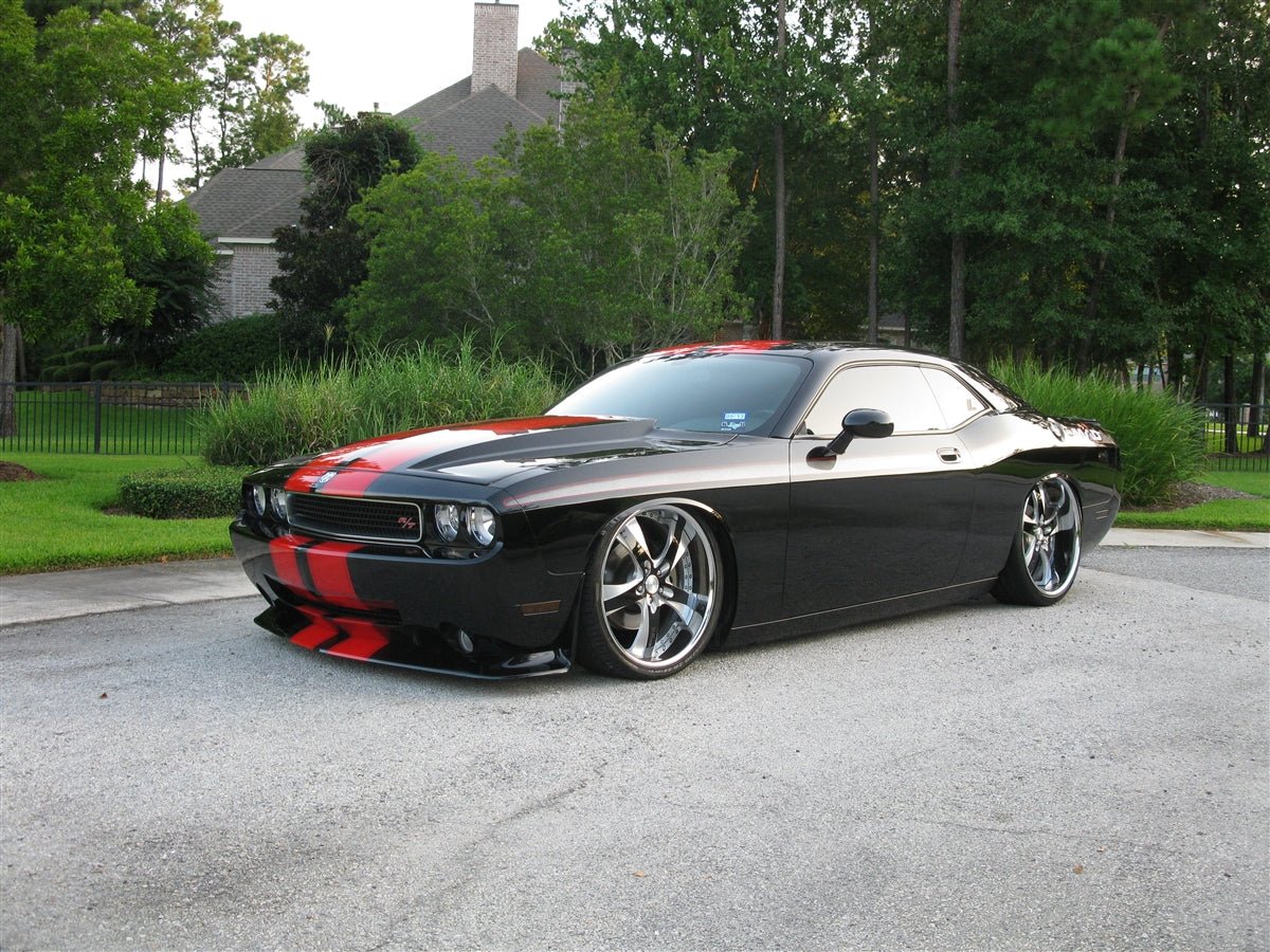 Lowered Dodge Challenger Rt
