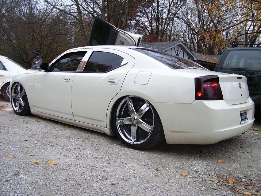 Air Suspension Kit Dodge Charger 2006-2010 - Black Ops Auto Works