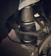 Load image into Gallery viewer, Air Suspension Kit Jeep Grand Cherokee Dodge Durango 2011+ - Black Ops Auto Works