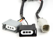 Load image into Gallery viewer, Product image 3 showing the AlphaRex wiring connectors identified as ARX652201.