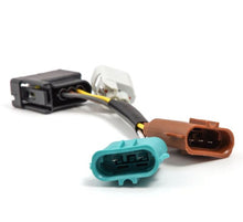 Load image into Gallery viewer, Product image 4 showing the AlphaRex wiring connectors identified as ARX658011.