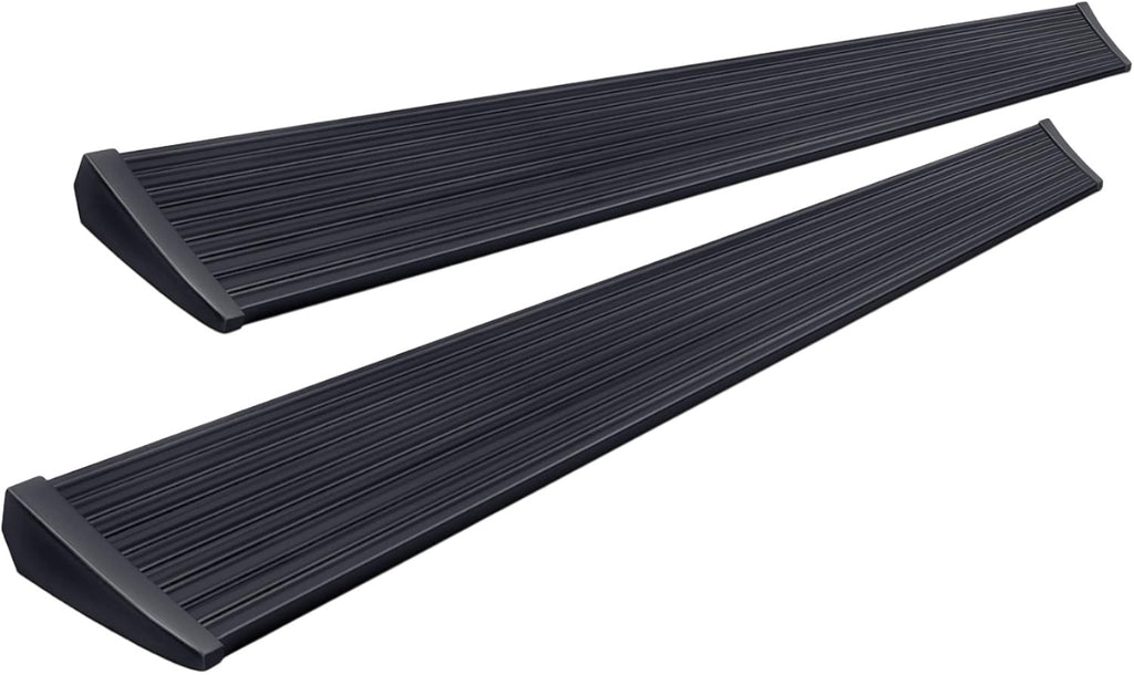 Full side view of 2018-2019 Jeep Grand Cherokee WK2 with AMP PowerStep boards deployed