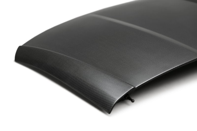 Rear angle showcasing fitment and carbon fiber texture of C8 dry carbon roof
