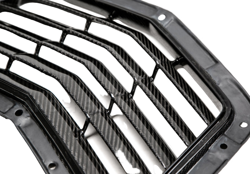 Corvette C7 Stingray Hood Vent – close-up 3K carbon weave