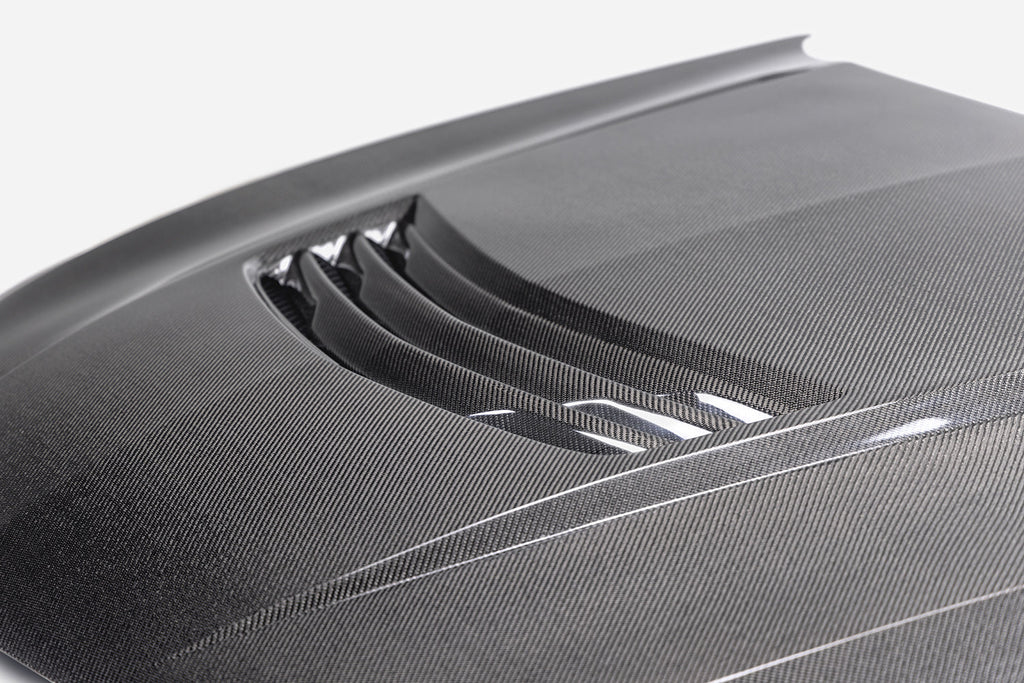 Underside double-sided carbon fiber structure of Type-SV hood