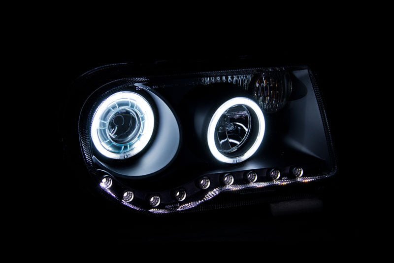 ANZO 2005-2010 Chrysler 300C Projector Headlights w/ Halo Black (CCFL) G2 ANZO ANZ121251