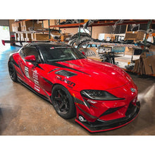 Load image into Gallery viewer, APR Performance Toyota Supra A90/91 Fender Vents 2020-2023 - APR Performance CF-330902
