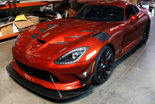 Load image into Gallery viewer, APR Performance Dodge Viper ACR Extreme Front Fender Vents 2015-2017 - APR Performance CF-700702