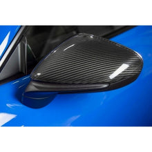 Load image into Gallery viewer, Close-up of APR Performance carbon fiber weave finish on Porsche 911 992 mirror cover