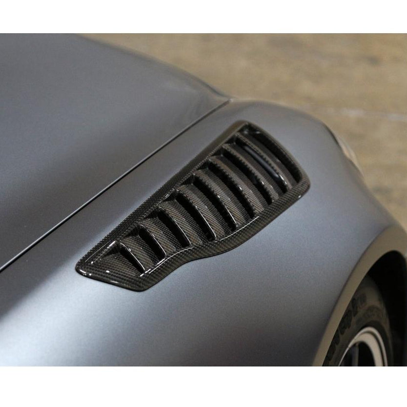 Bolt-on fitment view on Mercedes-AMG GT R factory fender