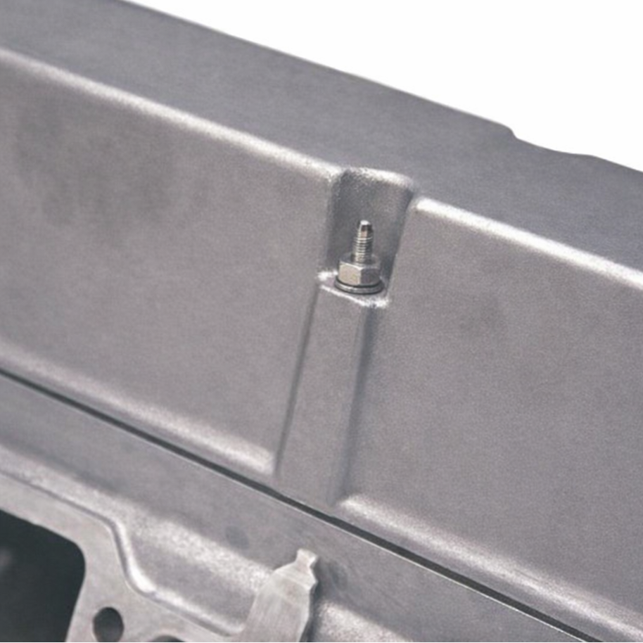 Stainless steel material and thread detail