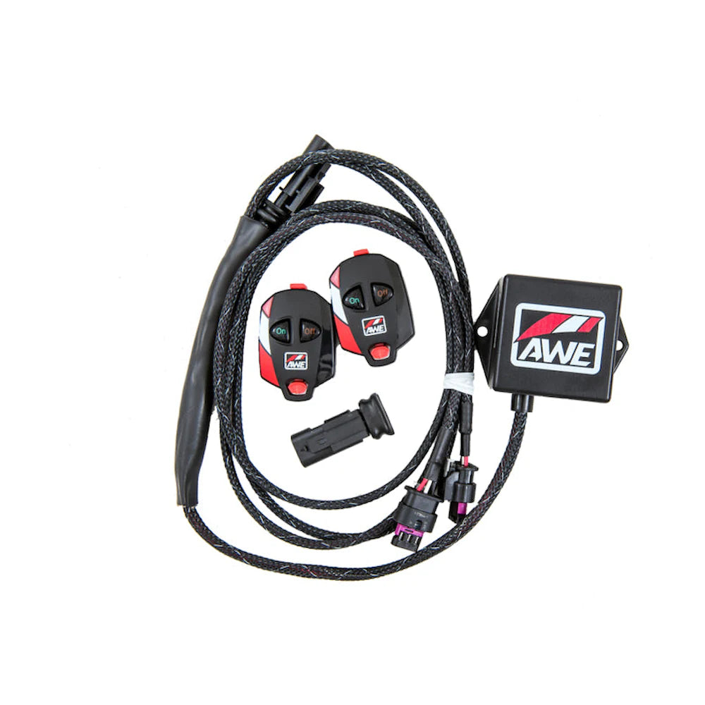 AWE Tuning Ford Focus RS SwitchPath Cat-back Exhaust - Chrome Silver Tips - product view 5 - AWE part 3025-32024