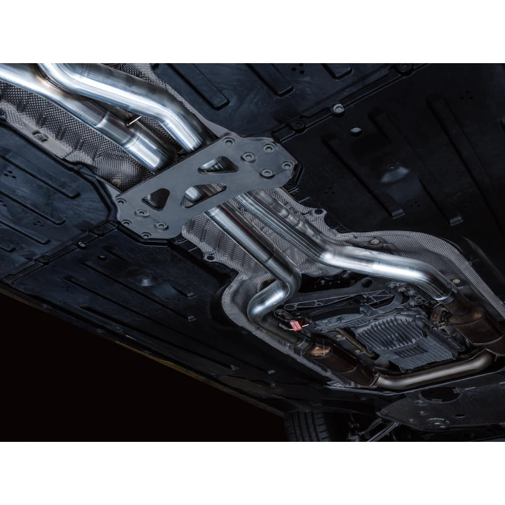 AWE Non-Resonated Performance Mid Pipe for BMW G8X M3/M4 - product view 2 - AWE part 3820-11489