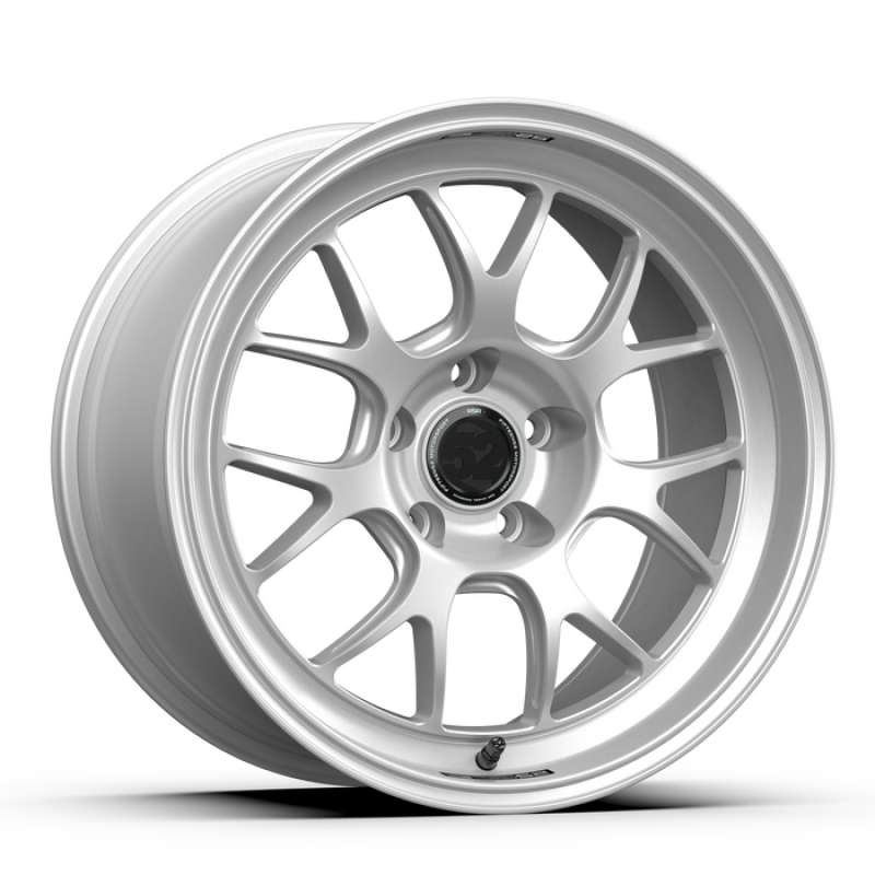 FFTRSARS-80552+25-fifteen52 Apex RSR 18x10.5 5x120 25mm ET 72.56mm Center Bore Radiant Silver-Wheels - Cast-fifteen52