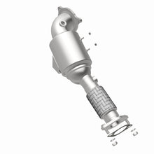 Load image into Gallery viewer, MagnaFlow 21-711 Direct-Fit Catalytic Converter - 2014-2019 Ford Fiesta 1.6L - image 42