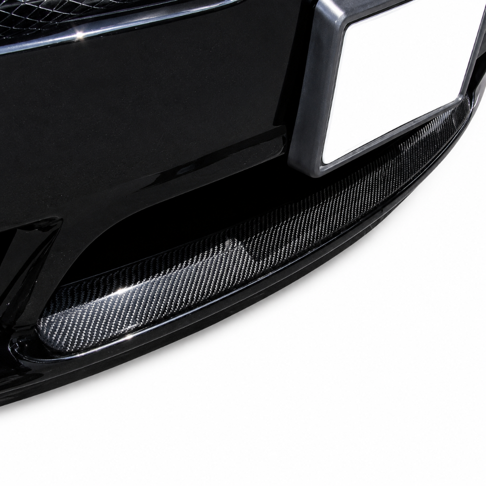 Carbon fiber weave and glossy finish detail on Jeep Grand Cherokee replacement trim