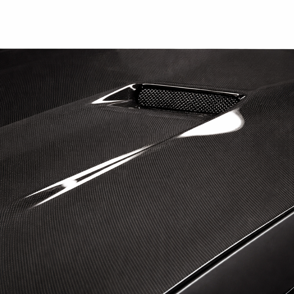 Carbon fiber construction and clear coat detail