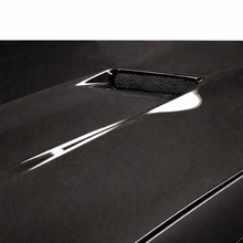 Load image into Gallery viewer, Carbon fiber construction and clear coat detail