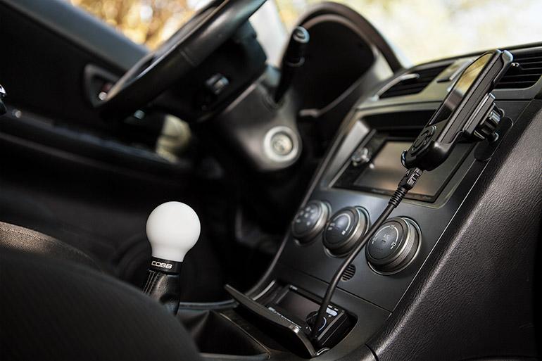 Cobb Subaru 5-Speed COBB Knob - White Knob w/ Stealth Black-COBB-COBB211350-W-BK