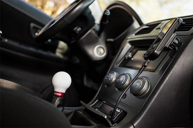 Cobb Subaru 5-Speed COBB Knob - White w/ Race Red-COBB-COBB211350-W-RD